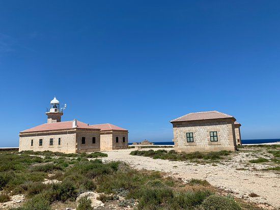 Faro de Punta Nati